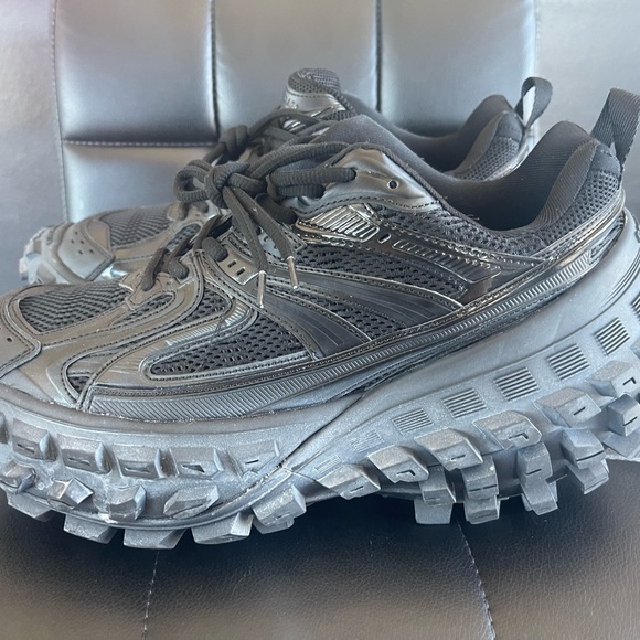 Balenciaga defender - Picture 6 of 7